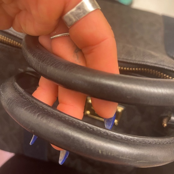 Michael kors jet set weekender bag in black & gold - Picture 4 of 10